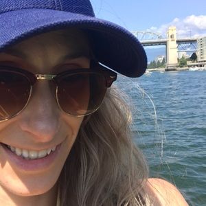 Meet your Posher, Dani